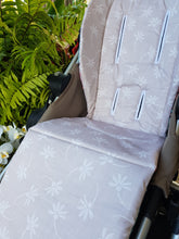 Pram Liner - Linen Daisy Grey
