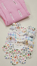Scalloped Bib Set